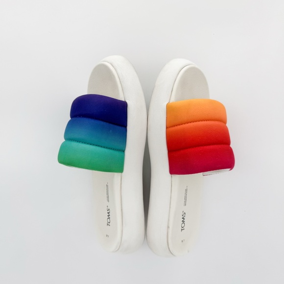 TOMS Rainbow Pride Padded Slide Sandals – Size 7 Women’s - Picture 5 of 5